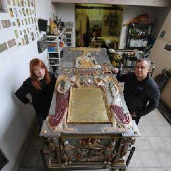 Sarkofag Batorego odnowiony przez wykładowców ASP w Katowicach