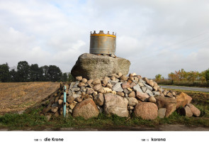 Korona, z cyklu A-Z (Gabloty edukacyjne), Andrzej Tobis, 2016