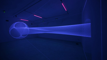 2015 - REBIS, Galeria Biała, Lublin; wełna, lampy UV; 380 x 1830 x 685cm