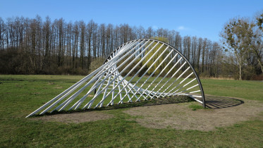 2014 - AXIS, Visual Park, Poznań; stal malowana; 300 x 600 x 1100cm
