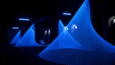 2001 - SERPENS, Muzeum Okręgowe, Bydgoszcz; wełna, lampa UV; 350 x 2580 x 1025cm