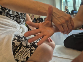 "Skóra, ciało, dotyk/OBECNOŚĆ"/ V Letnia Szkoła Arteterapii Stowarzyszenie Arteterapeutów Polskich "Kajros"  WP-A UAM w Kaliszu/ 2024