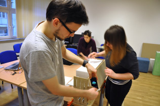 "Podsiadniki", modelowanie, prototypowanie w skali 1:1