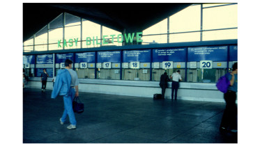 Projekt informacji wizualnej dla dworca PKP w Katowicach / Manuel Sabalczyk, Mariusz Pałka / 1990