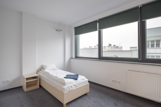 pokój jednoosobowy / fot. Michał Jędrzejowski