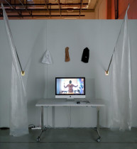 Jakub Padula - „Za zasłoną. Protest domowy" | instalacja, obiekty, video | 2019