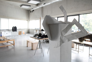 Untitled, (Dopasowywanie), (Materializacja niematerialnego), Susana Frontela Martin