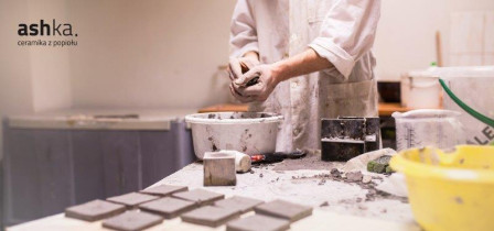 Mateusz Mioduszewski, „ASHka – Ceramika z popiołu”