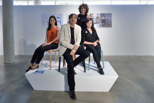 Kinga Pawlik,  Wystawa dyplomowa ASP Katowice, "Rondo Sztuki" 2018,  Projekt zestawu krzeseł realizowany we współpracy z firmą FAMEG