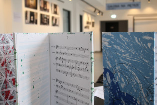 Emilia Bucher – Kolorowe plamy dźwięku 