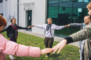 Warsztaty: Do przodu, krok w tył, na lewo i w prawo, ASP w Katowicach, 2024 (zesp&oacute;ł kuratorski:  A. Pohl, P. Szeibel)