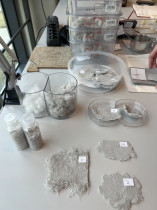 Proces przetwarzania odpadu poprodukcyjnego - tkaniny tapicerskiej powlekanej - Joanna Kiełbasa II rok