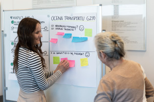 UX Research / Warsztaty z seniorami  dot. inkluzywności transportu publicznego/ 2025 (fot. M. Jędrzejowski)