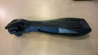 Model protezy ręki wykonany na frezarce CNC